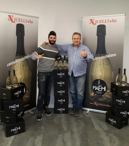 Presentato il nuovo Spumante MAEMI - Vite  Uva  Vino